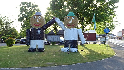 AG-Puppen-Fahne-weg