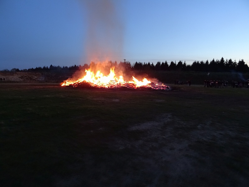 25-Maifeu-06 25-Maifeu-06